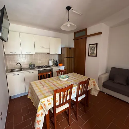 A 100mt Dal Mare Villa *
